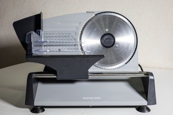 Ломтерезка Sencor SFS 4050SS