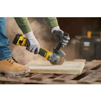 Угловая шлифмашина Stanley SFMCG700M2K (с 2-мя АКБ, кейс)