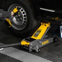 Подкатной домкрат Denzel 51260 3т