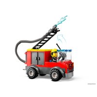 Конструктор LEGO City 60375 Пожарная часть и пожарная машина
