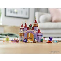 Конструктор LEGO Disney 43180 Зимний праздник в замке Белль