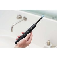 Электрическая зубная щетка Philips HX9903/13