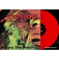  Виниловая пластинка Venom - Kissing The Beast (Remastered, Limited Edition, красный винил)