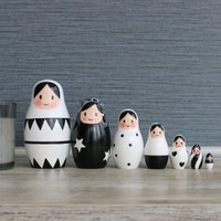 Развивающая игрушка Брестская Фабрика Сувениров Набор черно-белых матрешек (7 шт)