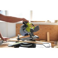 Торцовочная пила Ryobi EMS216L