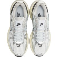 Кроссовки Nike V2K Run Summit White Metallic Silver Womens FD0736-100 (40)