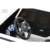 Электромобиль RiverToys Мercedes-Benz AMG G65 4WD (белый)