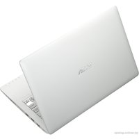 Ноутбук ASUS X200MA-KX241D