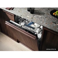 Встраиваемая посудомоечная машина Electrolux EEQ947200L