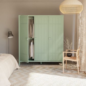 Шкаф распашной Диприз 3 дв. Д.70050.1 (эвкалипт)