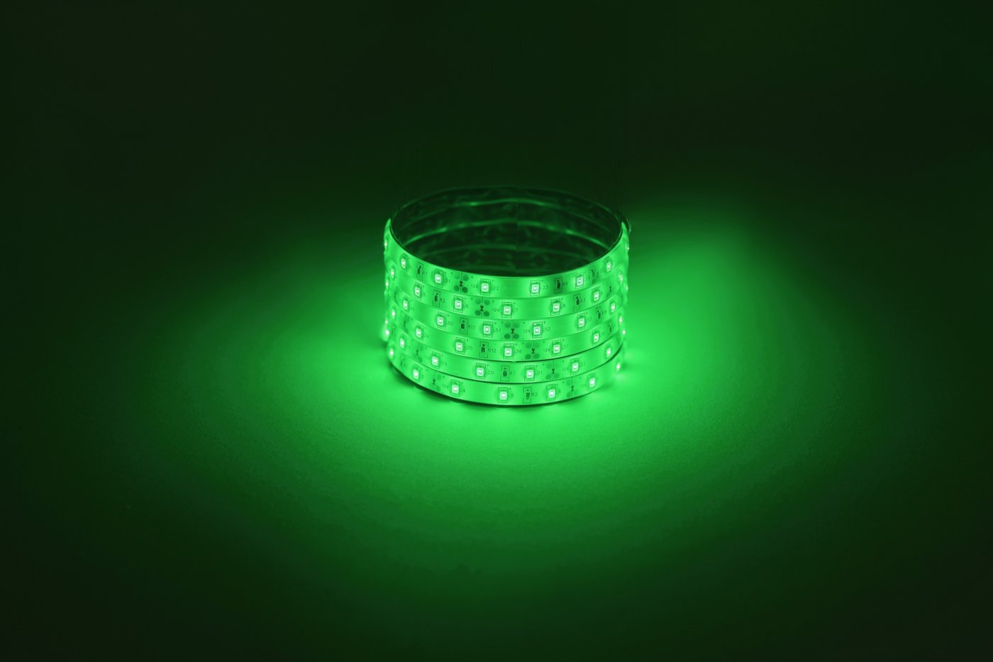 

Светодиодная лента ЭРА LS2835 -4,8-60-12-G-IP65-1 year-5m, зеленый Б0059898