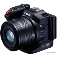 Видеокамера Canon XC10