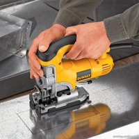 Электролобзик DeWalt DW331K