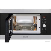 Микроволновая печь Hotpoint MF20G IX HA