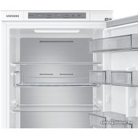 Холодильник Samsung BRB26705EWW/EF в Гомеле