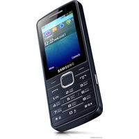 Кнопочный телефон Samsung S5611 (черный)