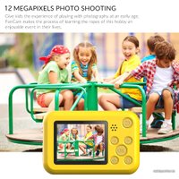 Экшен-камера SJCAM FunCam (лев)