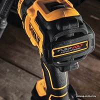 Ударная дрель-шуруповерт DeWalt DCD999NT (без АКБ, кейс)