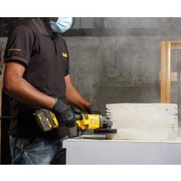Угловая шлифмашина DeWalt DCG414NT (без АКБ, кейс)