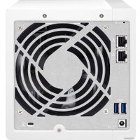 Сетевой накопитель QNAP D4