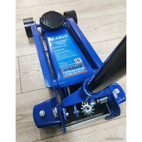 Подкатной домкрат AE&T T31101A 3т