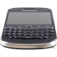 Смартфон BlackBerry Bold 9900