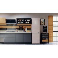 Холодильник Hotpoint HTS 8202I M O3