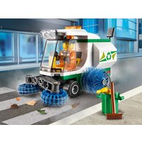 Конструктор LEGO City 60249 Машина для очистки улиц