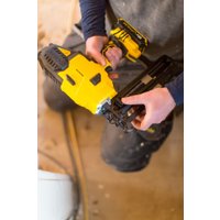 Гвоздезабиватель Stanley FMC792B (без АКБ)