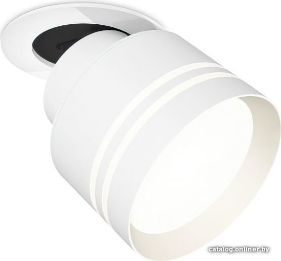 Спот Ambrella light XM XM8101526