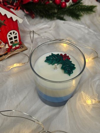 Ароматическая свеча Flame Whisper Новогодняя в стакане (аромат пихта Фрейзера)