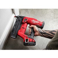 Гвоздезабиватель Milwaukee M18FN18GS-202X 4933471407 (с 2-мя АКБ, кейс)