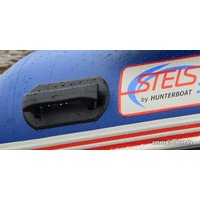 Моторно-килевая лодка Хантер Стелс 335