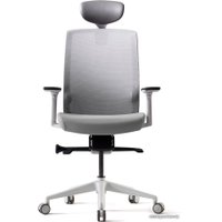 Офисное кресло Bestuhl J1 White Pl с подголовником (серый)