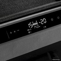 Компрессорный автохолодильник Meyvel AF-H115D