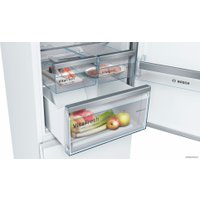 Холодильник Bosch KGN39XW2AR