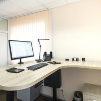 Стол с регулировкой высоты WellDesk с электроприводом трехмоторный угловой 36мм (сосна, черный)