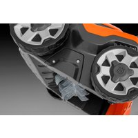 Скарификатор-аэратор Husqvarna S 138i 9679222-02 (с 1-м АКБ)