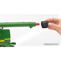 Комбайн Bruder John Deere T670i 02132