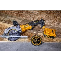 Дисковая (циркулярная) пила DeWalt DCS571NT (без АКБ, кейс)