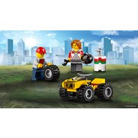 Конструктор LEGO City 60148 Гоночная команда