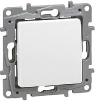 

Кнопка без фиксации Legrand Etika 6 722 14 (белый)