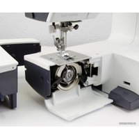 Электромеханическая швейная машина Bernina Bernette B35