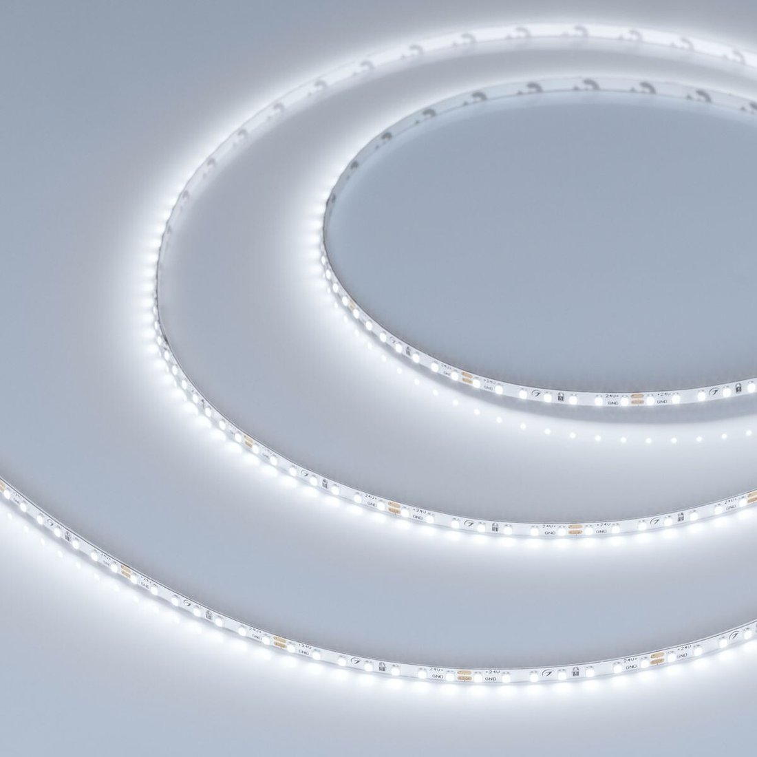 

Светодиодная лента Arlight 5W/m 168Led/m 2216SMD холодный белый 5M MICROLED-M168-4mm 24V White6000 046729