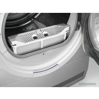 Сушильная машина Electrolux EW8H458BP