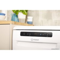 Отдельностоящая посудомоечная машина Indesit DSFC 3T117