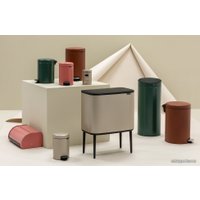 Мусорное ведро Brabantia Touch Bin New 30 л (зеленая сосна)