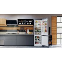 Холодильник Hotpoint HTS 8202I MX O3
