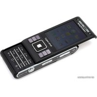 Кнопочный телефон Sony Ericsson C905