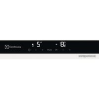 Холодильник Electrolux ENS8TE19S